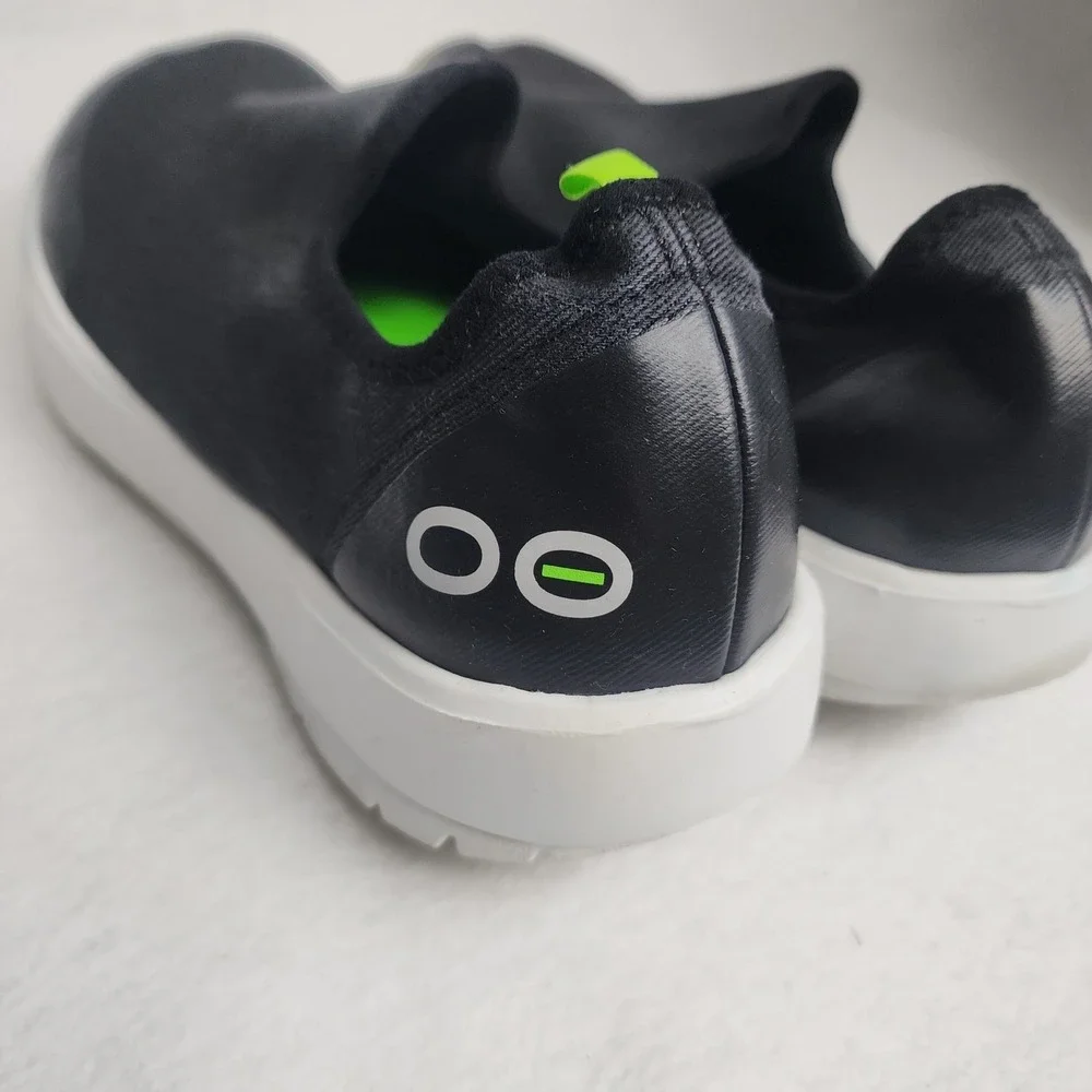 OOFOS Eezee Low Slip On Sneaker Womens 10 Black Fabric Rubber Sole Comfort